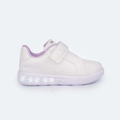 Tênis de Led Infantil Pampili Sneaker Luz Calce Fácil com Perfuros Branco e Lilás  - lateral do tênis com luzes de led acesas