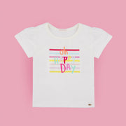 Camiseta Infantil Pampili Cetim Estampa Colorida e Strass Off White  - frente da camiseta com estampa