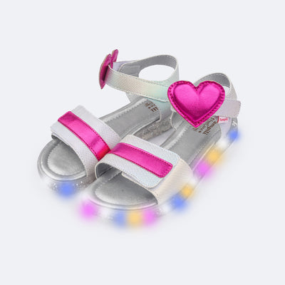 Sandália de Led Infantil Pampili Lulli Coração Comfy Holográfica Prata e Pink - frente da sandália infantil holográfica