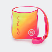 Bolsa Feminina Tweenie Corações Diversos Braile Pink Fluor e Colorida  - foto da parte frontal com cores degradê e alça regulável 