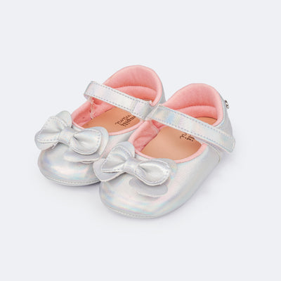 Sapato de Bebê Pampili Nina Laço Duplo Holográfico Prata e Rosa - frente do sapato infantil
