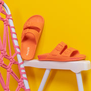 Chinelo Birken Infantil Pampili Likes Splash Detalhe Sola Chapiscada Pink e Laranja.