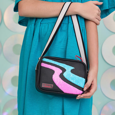 Bolsa Tiracolo Tweenie Paetê Preta e Colorida - frente da bolsa tiracolo feminina