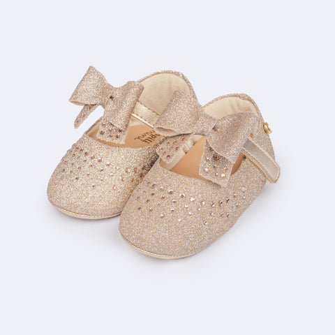 Sapato de Bebê Pampili Nina Momentos Especiais Glitter Strass Dourado - frente do sapato infantil feminino com laço