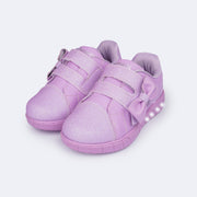 Tênis de Led Infantil Pampili Sneaker Luz Calce Fácil com Laço e Glitter Lilás - frente do tênis infantil com glitter