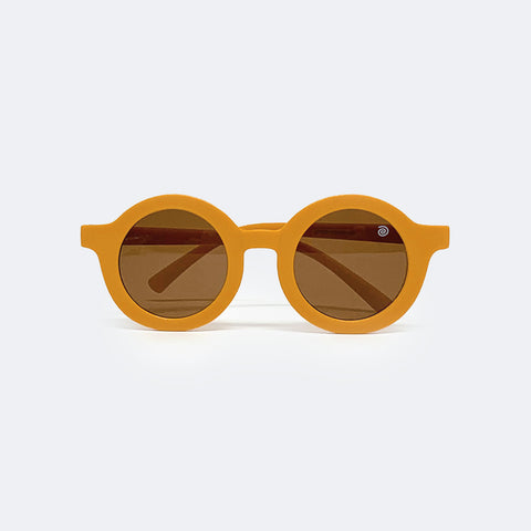 Óculos de Sol Infantil KidSplash! Eco Proteção UV Redondo Mostarda - frente do óculos escuro