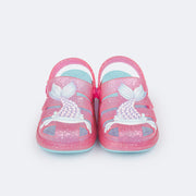 Sandália Crocker Infantil Pampili Glee Sereia Glitter Rosa e Azul - frente da sandália infantil feminina