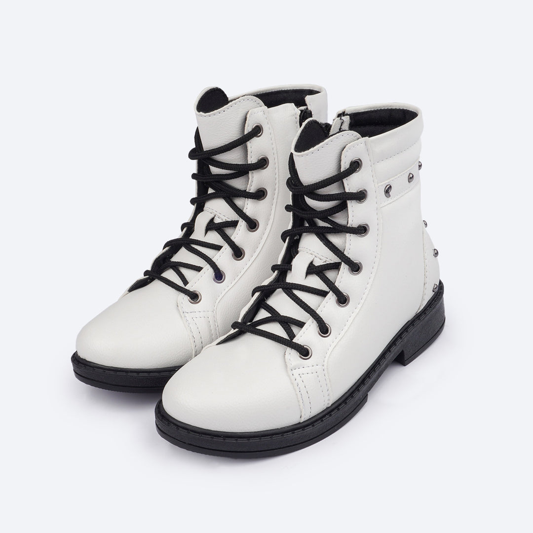 Bota Infantil Feminina Cano Médio Pampili Safira Tachas Branca - Main Image